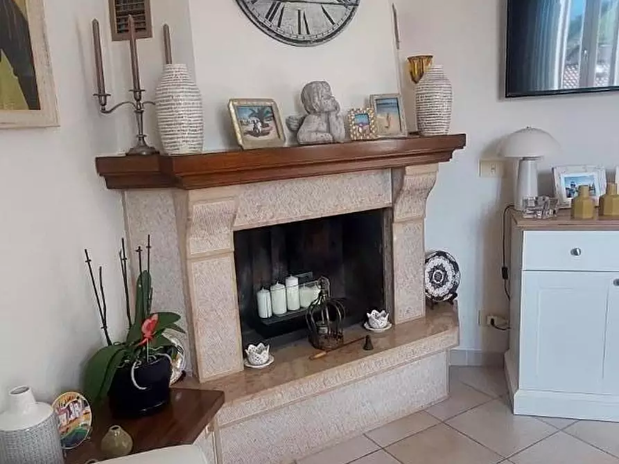 Immagine 10 di Casa bifamiliare in vendita  a Massa