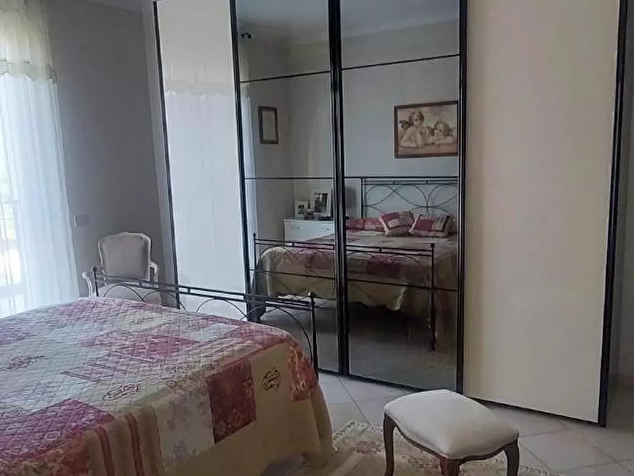 Immagine 18 di Casa bifamiliare in vendita  a Massa