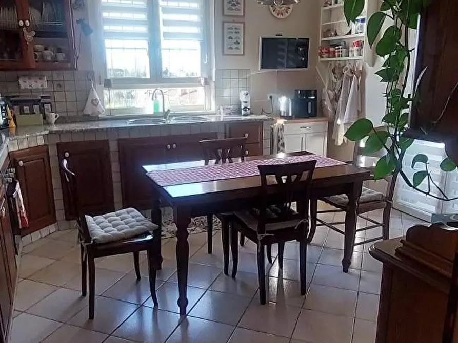 Immagine 2 di Casa bifamiliare in vendita  a Massa