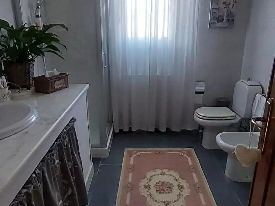 Immagine 15 di Casa bifamiliare in vendita  a Massa