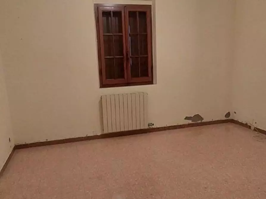 Immagine 41 di Casa bifamiliare in vendita  a Massa