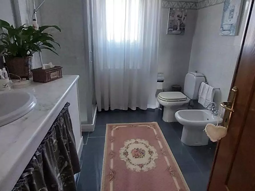 Immagine 16 di Casa bifamiliare in vendita  a Massa