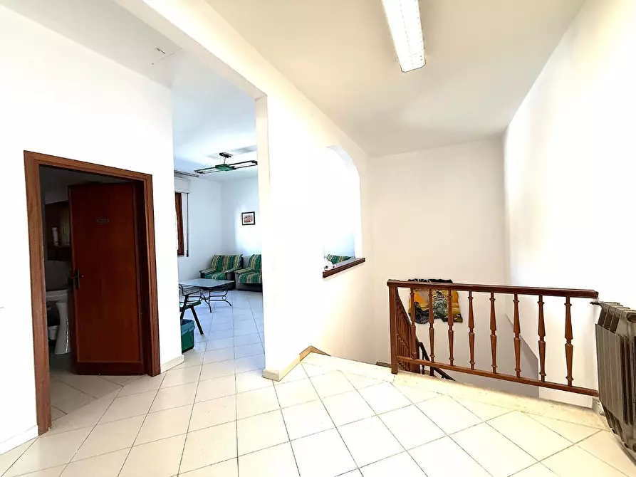 Immagine 4 di Appartamento in vendita  a Vinci