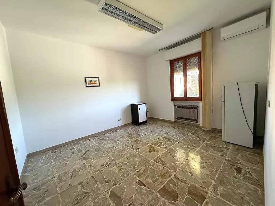 Immagine 10 di Appartamento in vendita  a Vinci