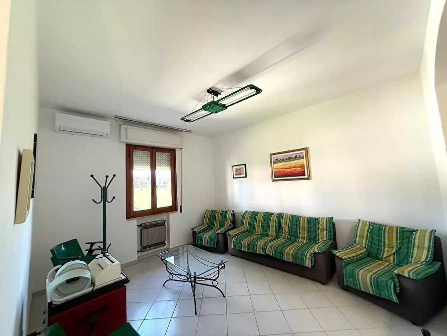 Immagine 13 di Appartamento in vendita  a Vinci