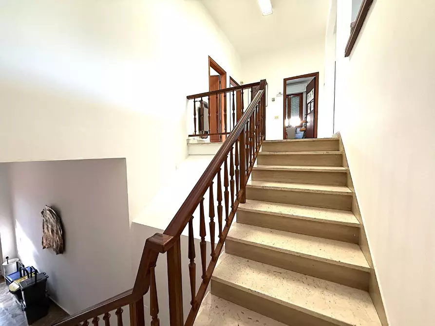 Immagine 17 di Appartamento in vendita  a Vinci