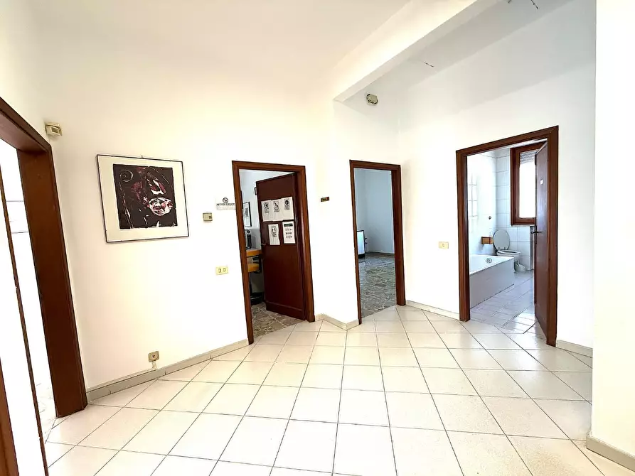 Immagine 16 di Appartamento in vendita  a Vinci