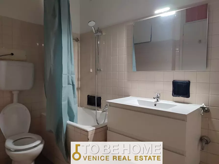 Immagine 7 di Appartamento in vendita  a Venezia