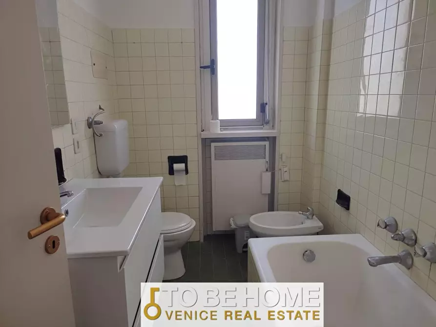 Immagine 15 di Appartamento in vendita  a Venezia