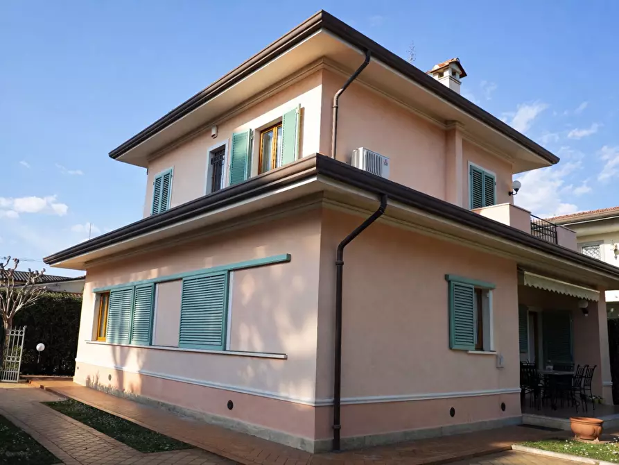 Immagine 24 di Villa in affitto  a Forte Dei Marmi