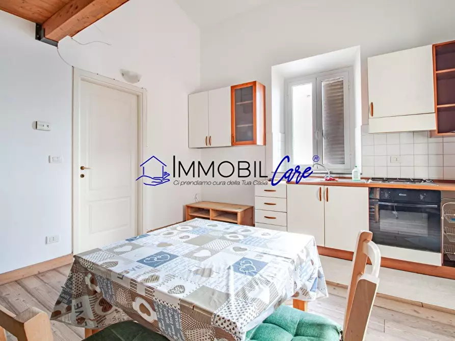 Immagine 3 di Appartamento in vendita  a Livorno