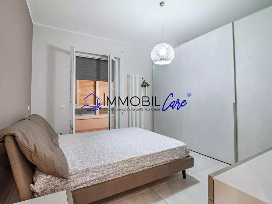 Immagine 11 di Appartamento in vendita  a Livorno