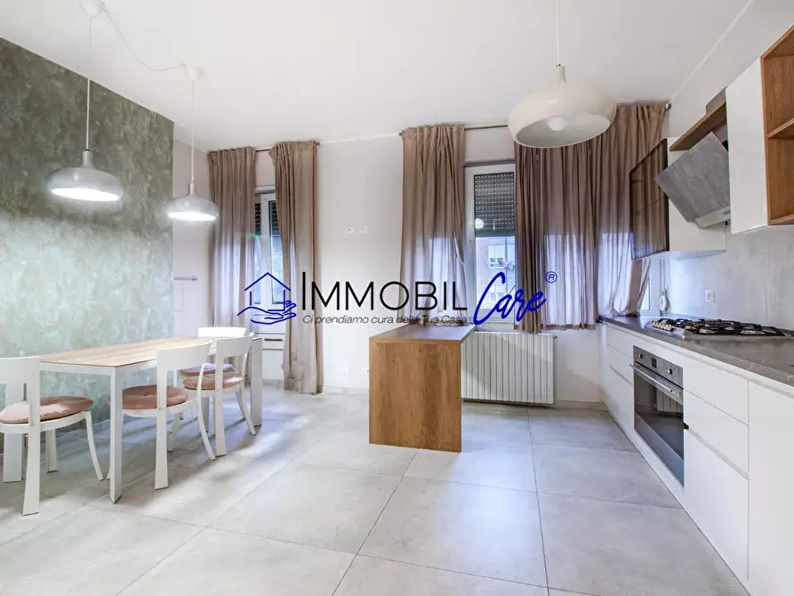 Immagine 5 di Appartamento in vendita  a Livorno