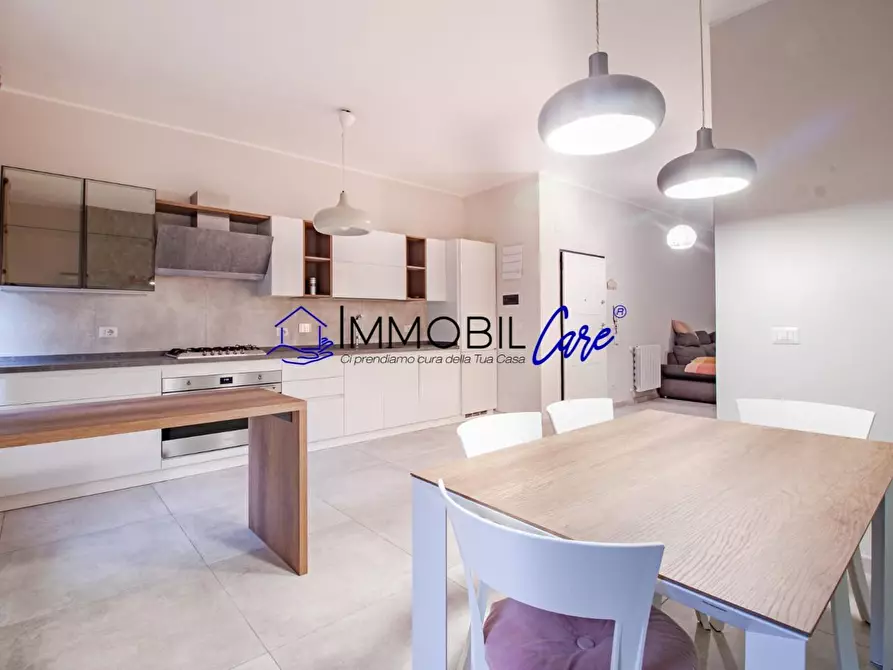 Immagine 2 di Appartamento in vendita  a Livorno