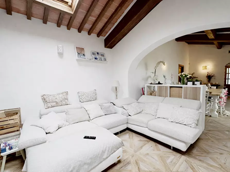 Immagine 4 di Villa in vendita  a Buggiano