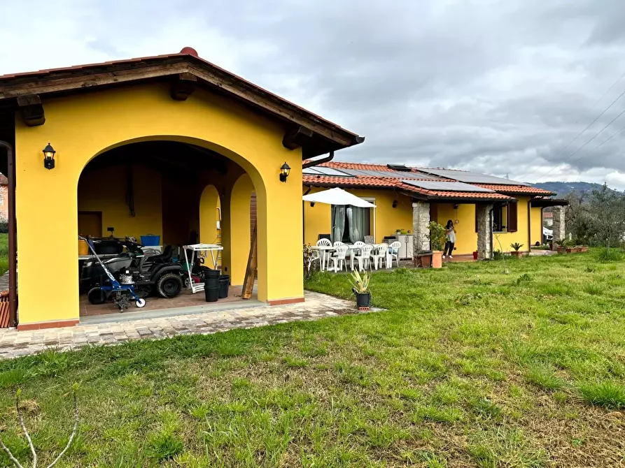 Immagine 27 di Villa in vendita  a Buggiano