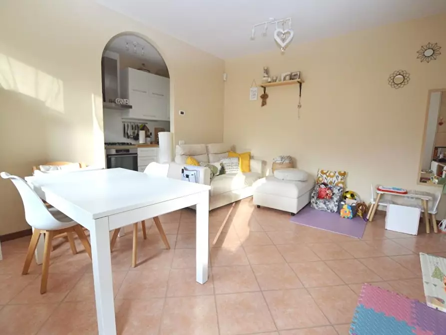 Immagine 6 di Appartamento in vendita  a Lucca