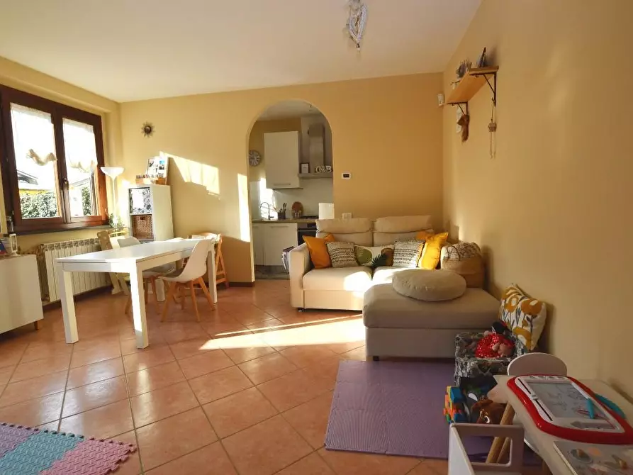 Immagine 5 di Appartamento in vendita  a Lucca