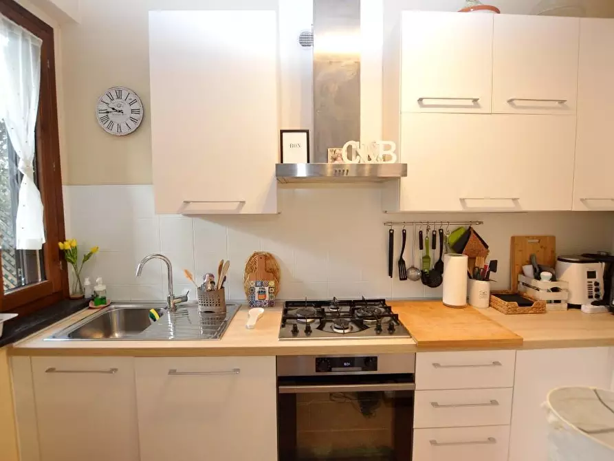 Immagine 9 di Appartamento in vendita  a Lucca