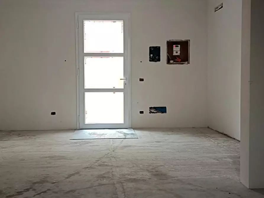 Immagine 15 di Terratetto in vendita  a Cascina