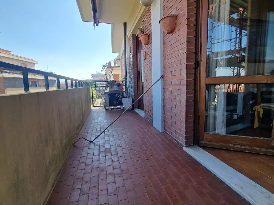 Immagine 1 di Appartamento in vendita  a Carrara