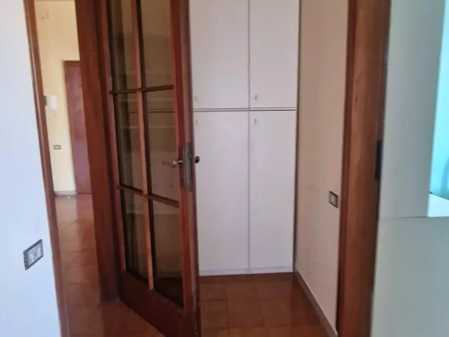 Immagine 2 di Appartamento in vendita  a Carrara