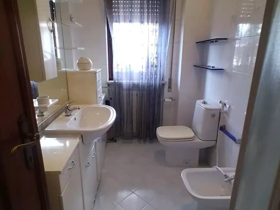 Immagine 24 di Appartamento in vendita  a Carrara