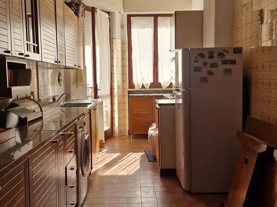 Immagine 12 di Appartamento in vendita  a Carrara