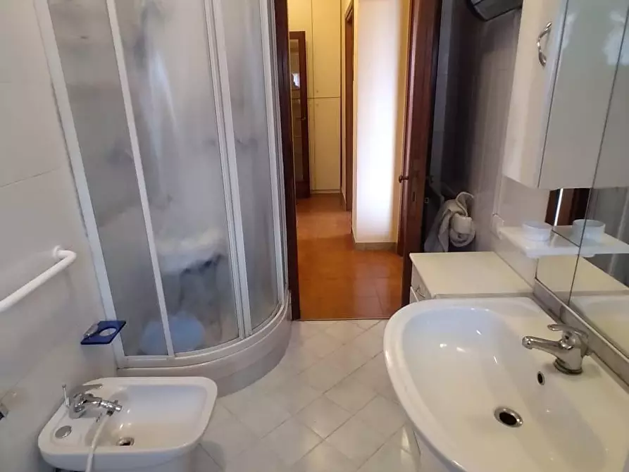 Immagine 26 di Appartamento in vendita  a Carrara