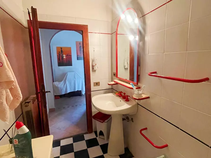 Immagine 19 di Casa indipendente in vendita  a Vicopisano