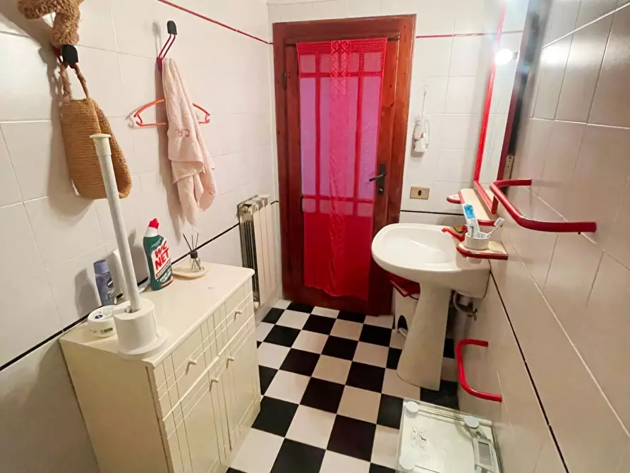 Immagine 18 di Casa indipendente in vendita  a Vicopisano