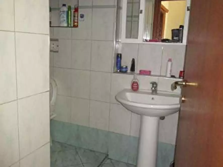 Immagine 11 di Appartamento in vendita  a Milano