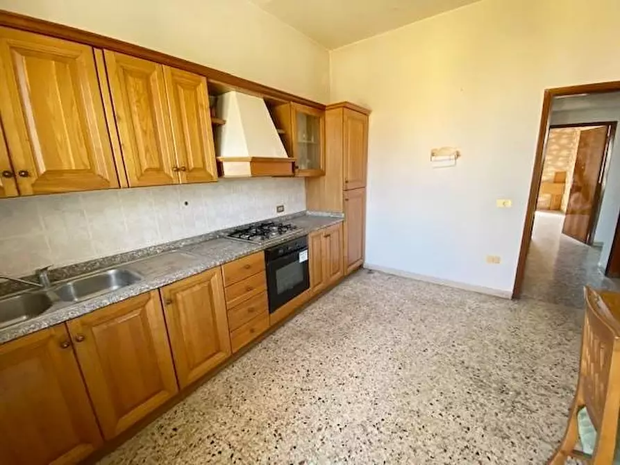 Immagine 4 di Appartamento in vendita  a Pisa