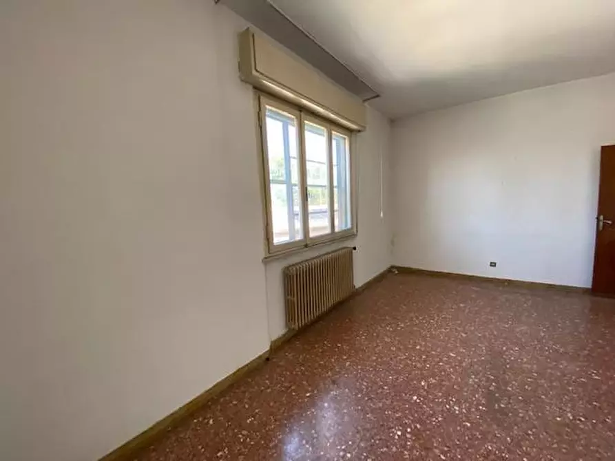 Immagine 10 di Appartamento in vendita  a Pisa