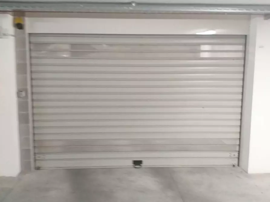 Immagine 10 di Appartamento in vendita  a Siena