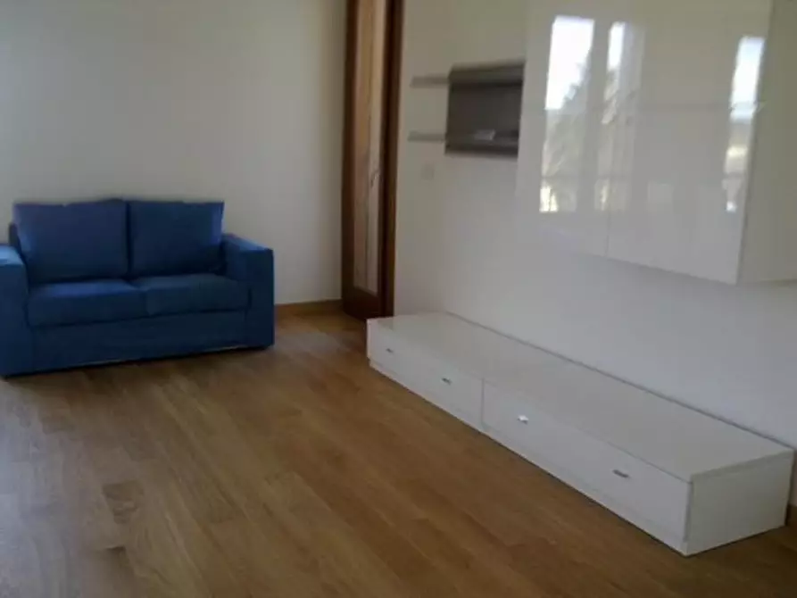 Immagine 5 di Appartamento in vendita  a Siena