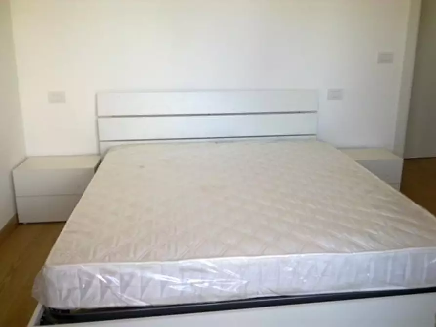 Immagine 8 di Appartamento in vendita  a Siena