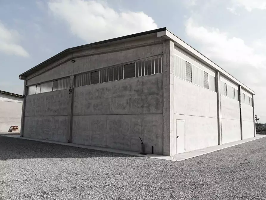 Immagine 13 di Terreno industriale in vendita  a Borgo A Mozzano
