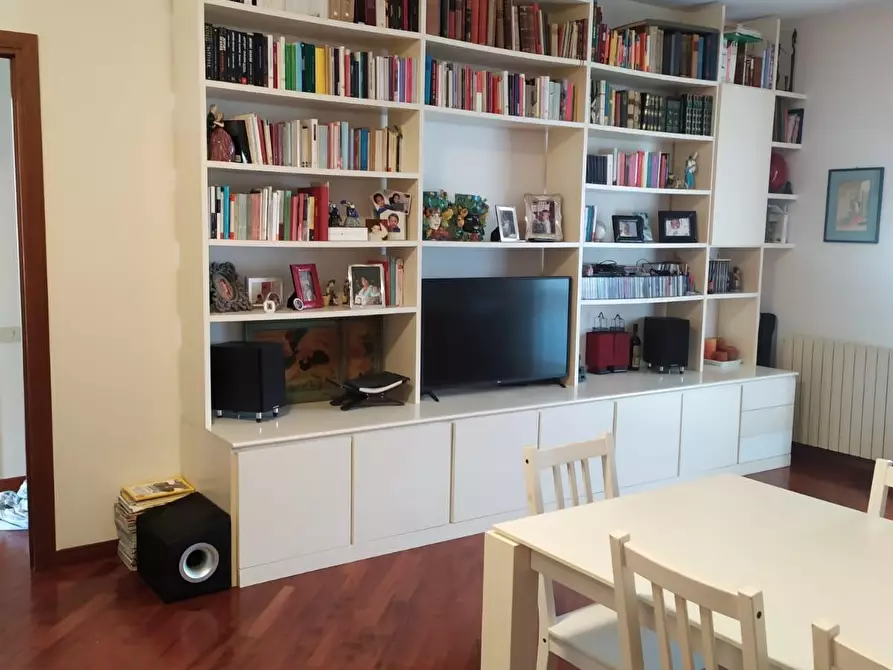 Immagine 5 di Appartamento in vendita  a Massa