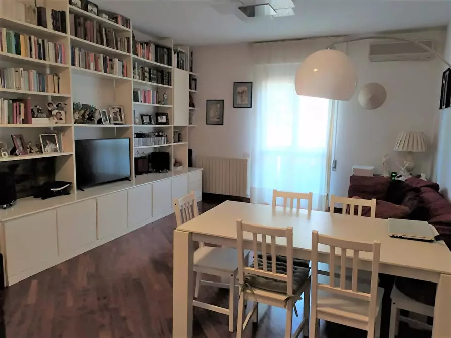 Immagine 4 di Appartamento in vendita  a Massa