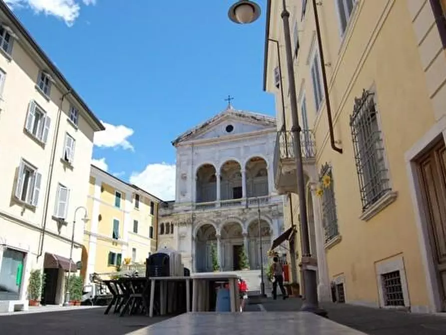 Immagine 21 di Appartamento in vendita  a Massa