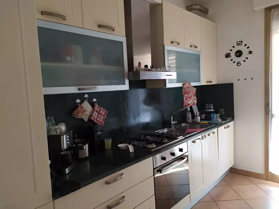 Immagine 8 di Appartamento in vendita  a Massa