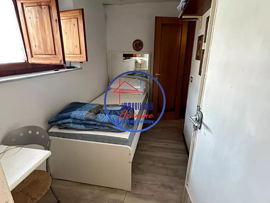 Immagine 21 di Casa semindipendente in vendita  a Lucca