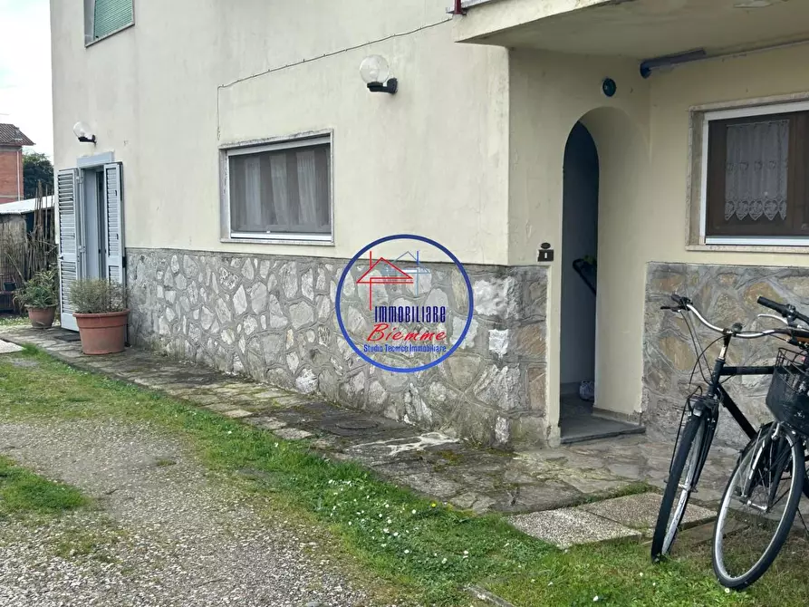 Immagine 28 di Casa semindipendente in vendita  a Lucca