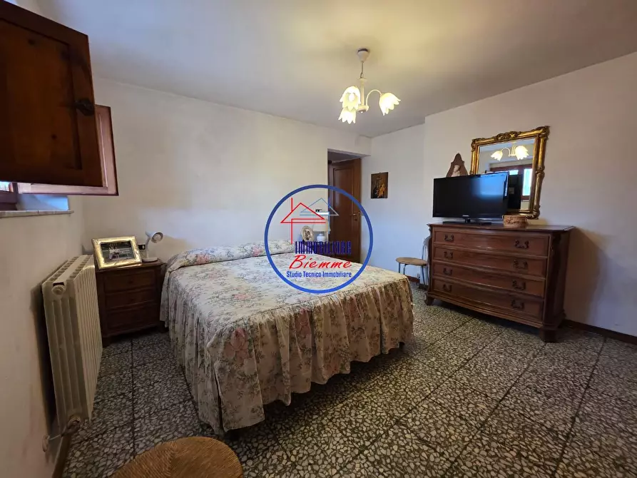 Immagine 18 di Casa semindipendente in vendita  a Lucca