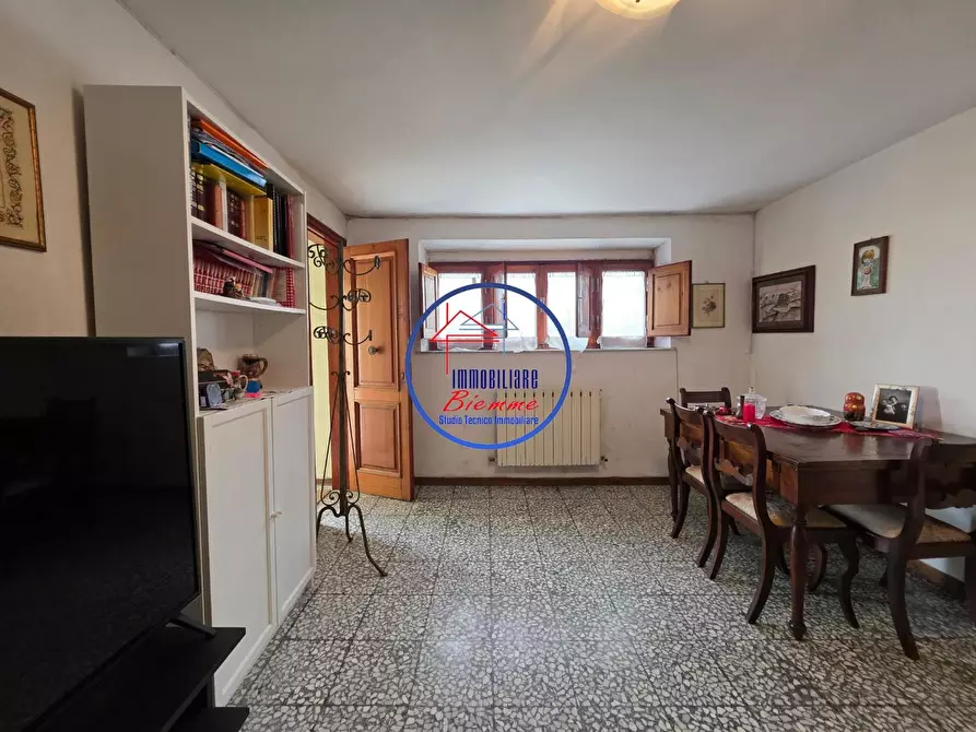 Immagine 7 di Casa semindipendente in vendita  a Lucca