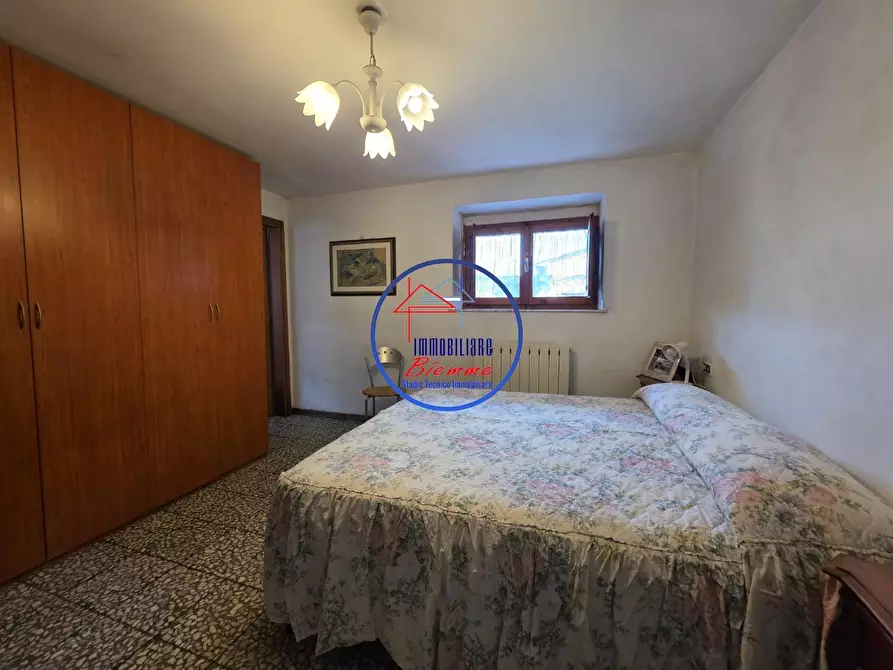 Immagine 17 di Casa semindipendente in vendita  a Lucca