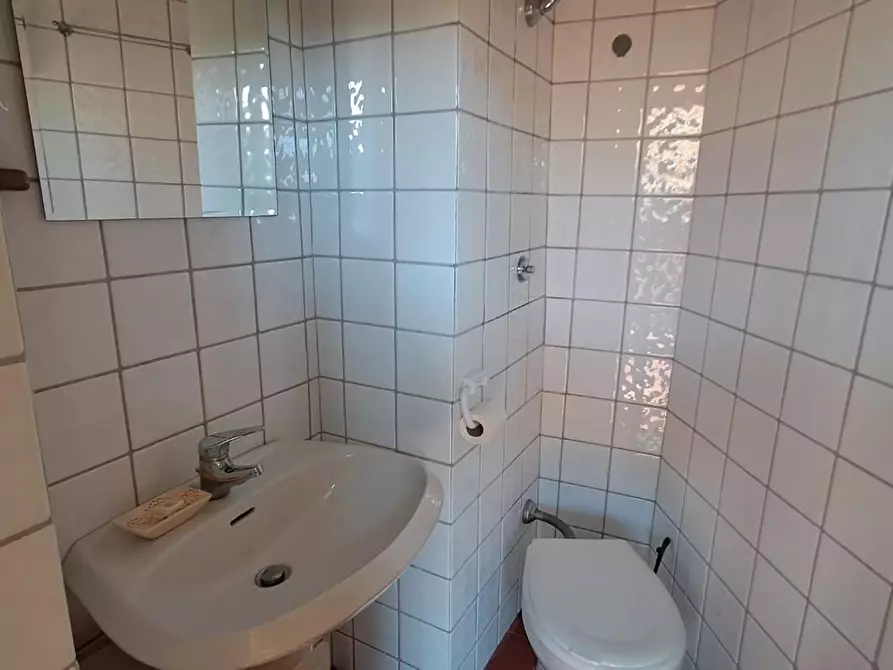 Immagine 18 di Appartamento in vendita  a Casale Marittimo