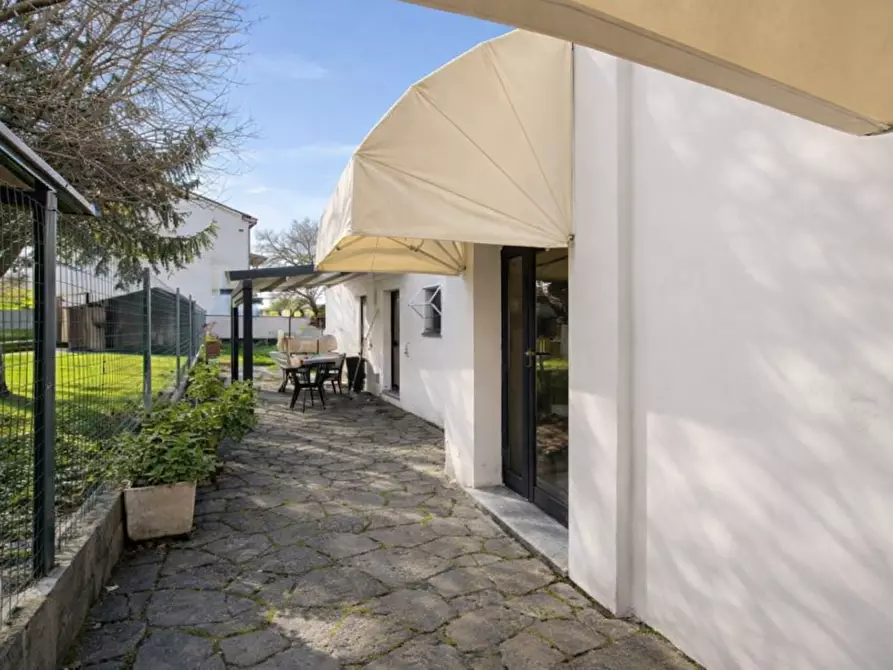 Immagine 15 di Terratetto in vendita  a Cascina