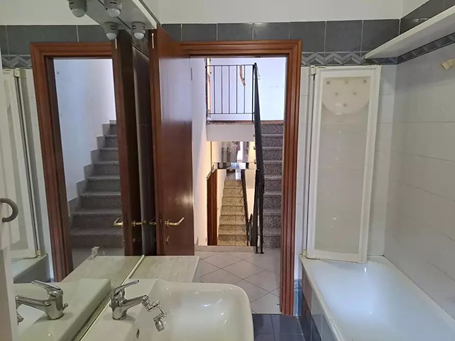 Immagine 24 di Villetta a schiera in vendita  a Fiesole